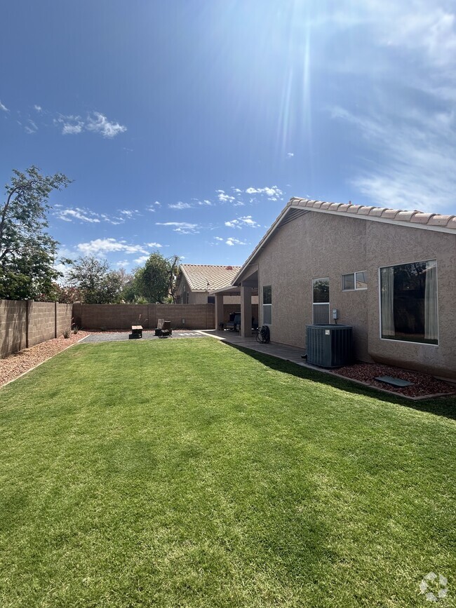 Building Photo - 1872 W Wildhorse Dr Rental
