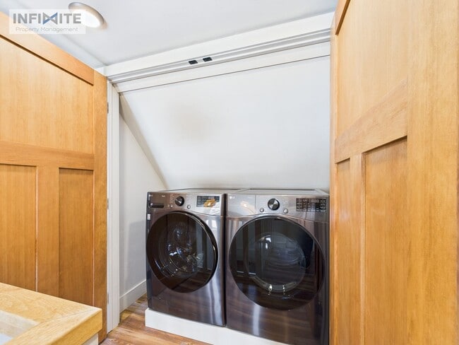 Photo - Downtown Four Bedroom!