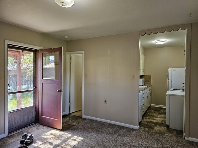 Photo - 282 S Glenwood St