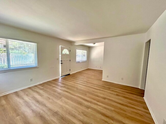 Photo - 1014 Chino St Apartment Unit A