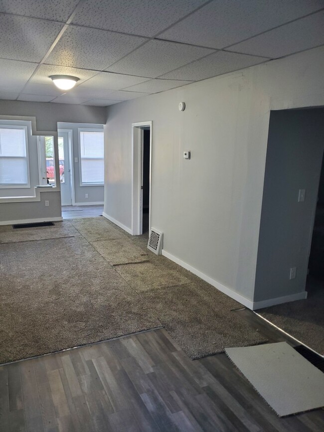 Photo - 310 E 9th St