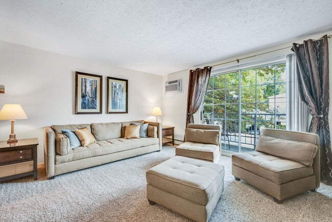 Photo - Oak Brook Gardens