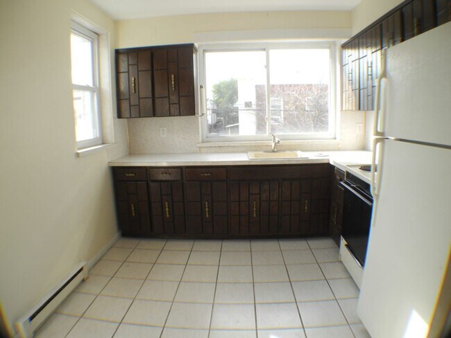 Photo - 1946 McKean St Unit Upper