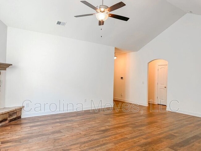 Photo - 116 Forest Ridge Way