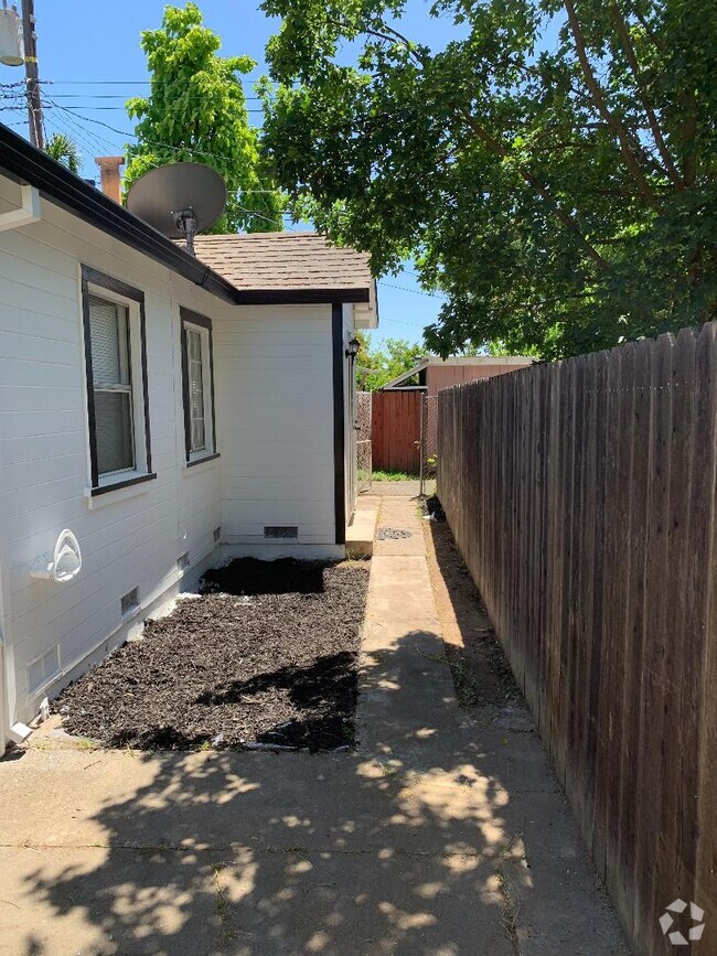 Building Photo - 4913 36th St Rental