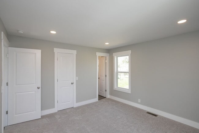 Photo - Available June. Large house, fenced back yard, renovated, fenced back, pets ok, great for house s...