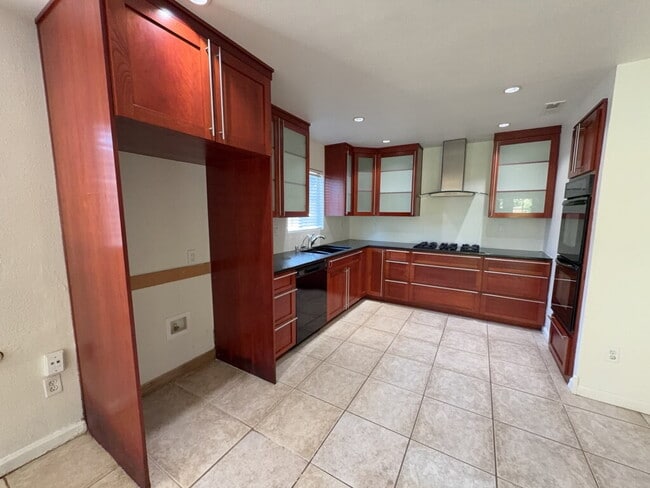 Photo - "Charming Riverside Retreat: Spacious 4-Be...