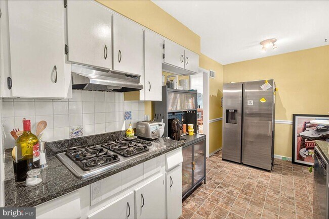 Photo - 4009 Simms Dr