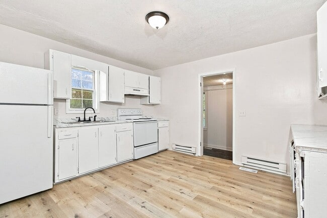 1530 E Twenty-First St