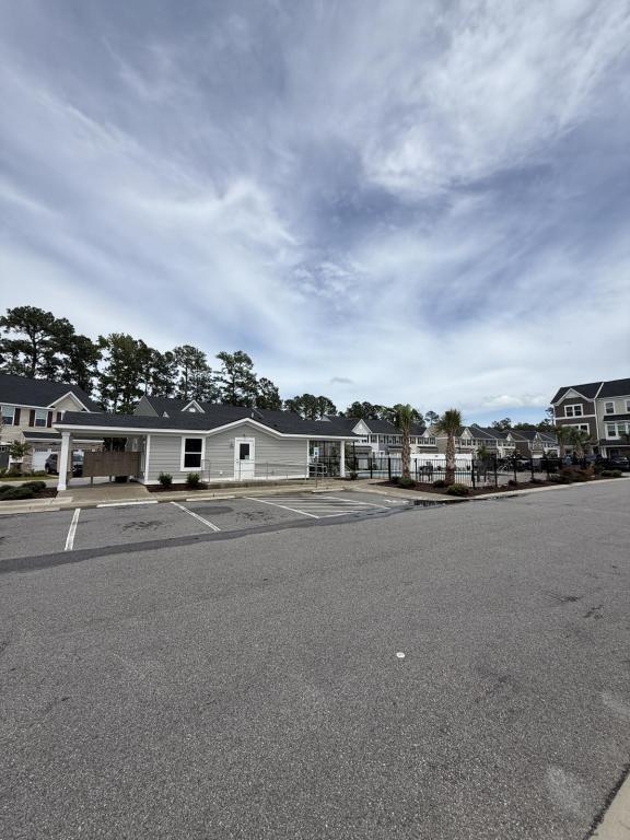 Photo - 331 Golan Cir