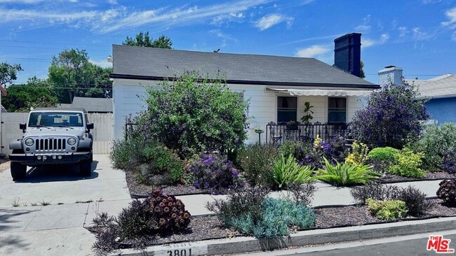 Photo - 3801 Sutro Ave