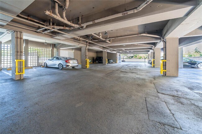 Photo - 2600 Collins Ave Unit 308