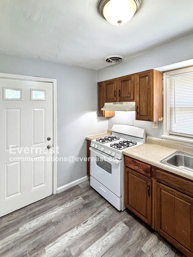 Photo - 6149 Jackson Ave