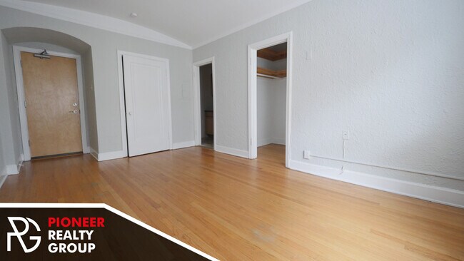 Photo - 556 W Arlington Pl Unit 215