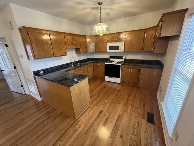 Photo - 309 Dixie Dr