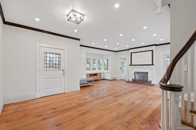 Photo - 30 Bryce Ave