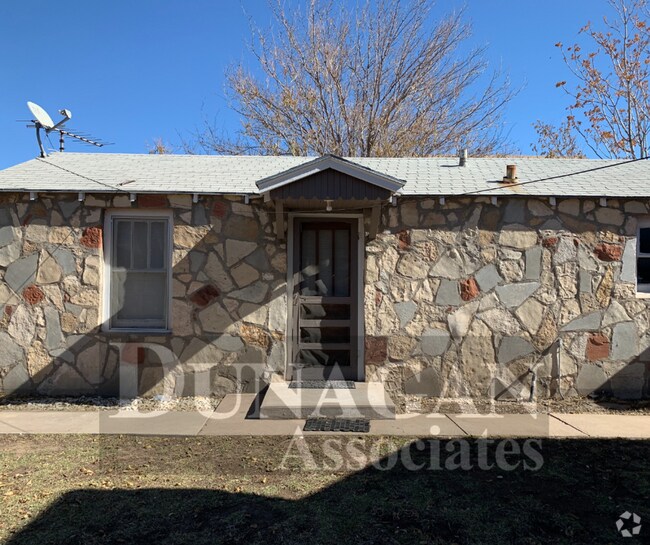 Building Photo - 616 W Blodgett St Unit B Rental