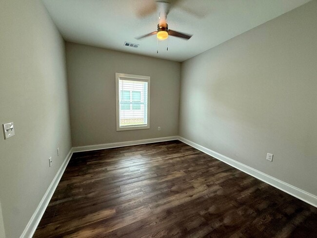 Photo - 330 Orion St