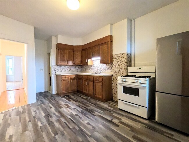 Photo - 90 Wenham St Unidad 2