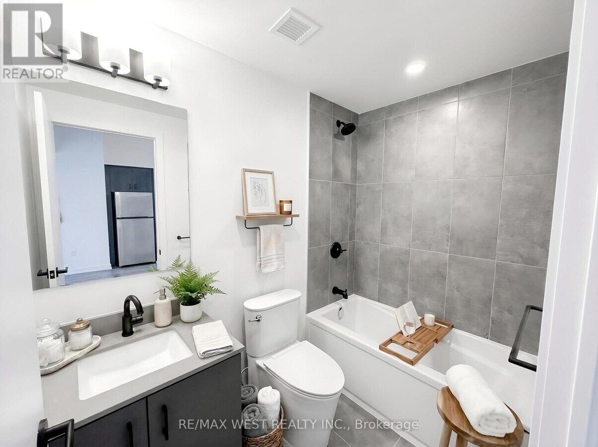 Photo - 4878 Powers Cmn Unit 433