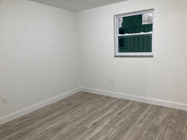 Photo - 4925 S 83rd St