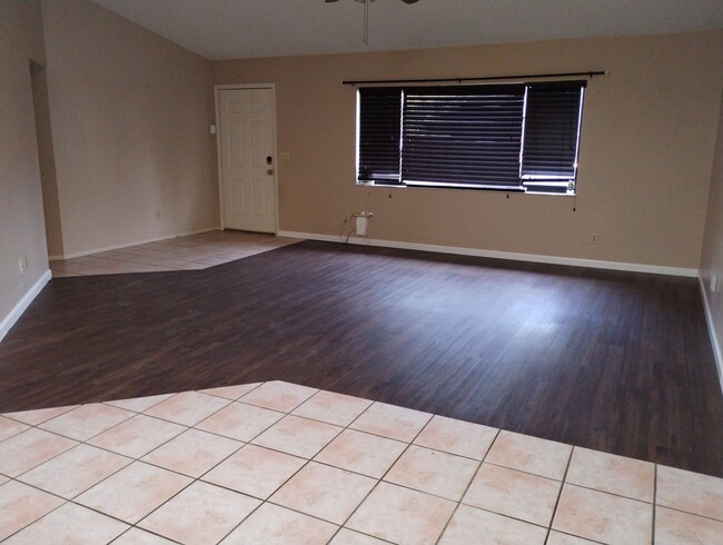 Photo - Spacious 3 Bedroom / 2 Bath Home with 2-Car Garage on Nearly ¼ Acre – Spring Hill Area