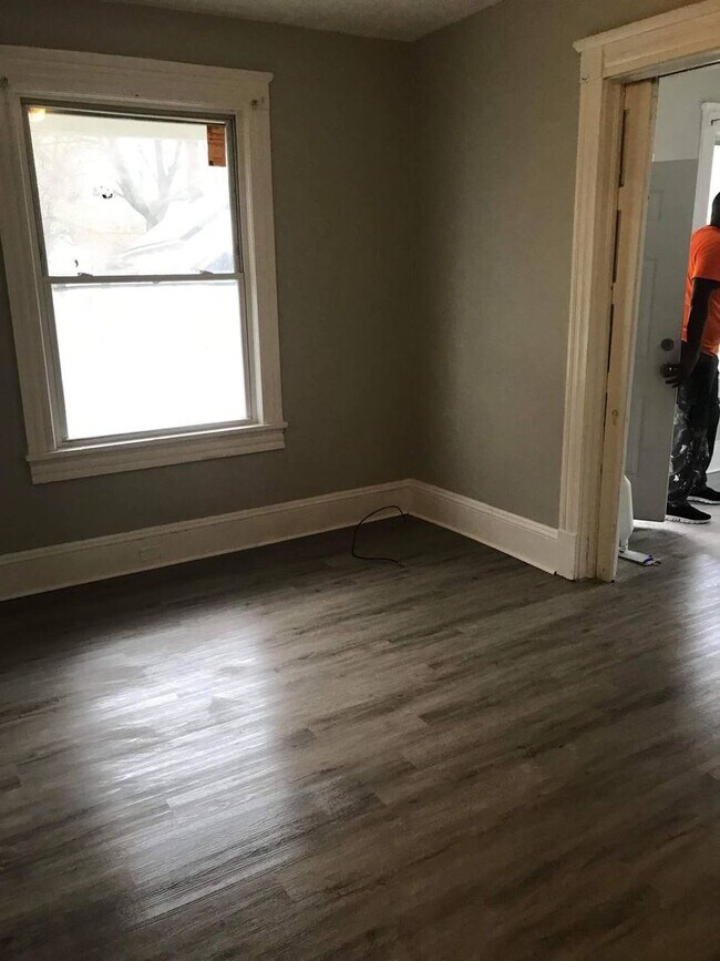 Photo - 7621 Star Ave Unit DOWN