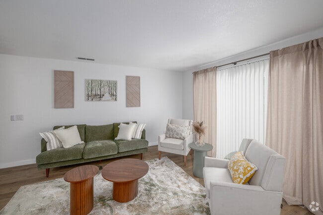 2BR, 2BA - 997SF - Living Room