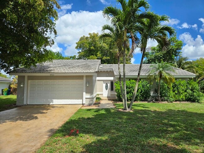 Building Photo - 3921 NW 114th Ave