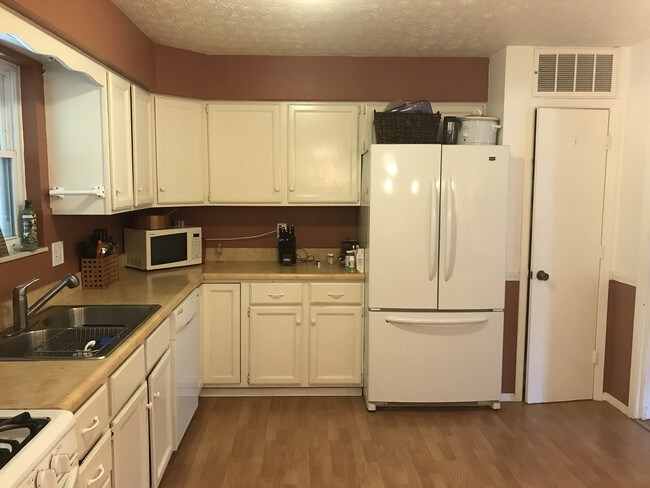 Photo - 1523 Tonti Ln NW