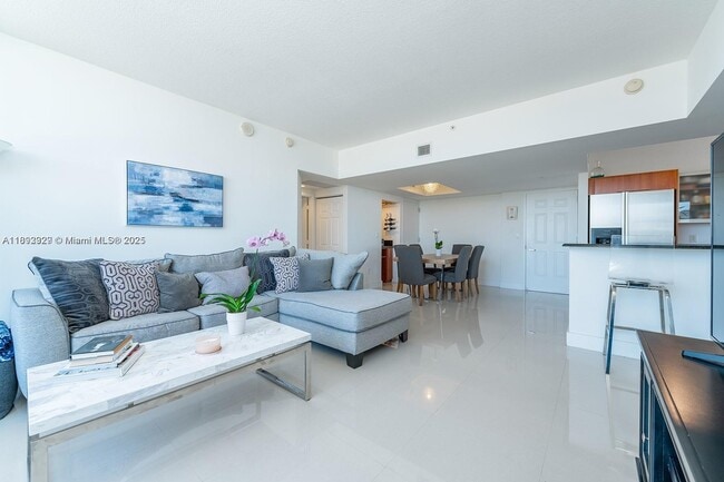 Photo - 3232 SW 22nd St Unidad 1910