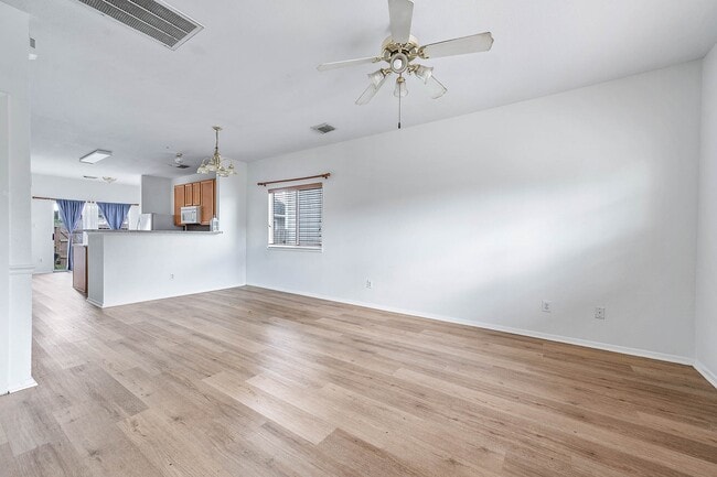 Photo - 6162 Settlers Lake Cir E
