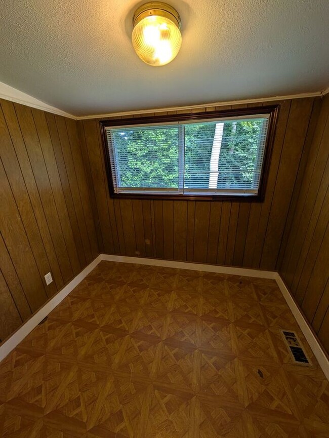 Photo - 1BD/2BA Single Family Home in Hickory!