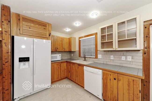 2719 Linwood Dr