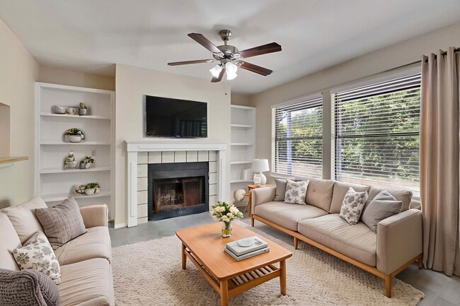 Photo - 2905 W Slaughter Ln Unit A