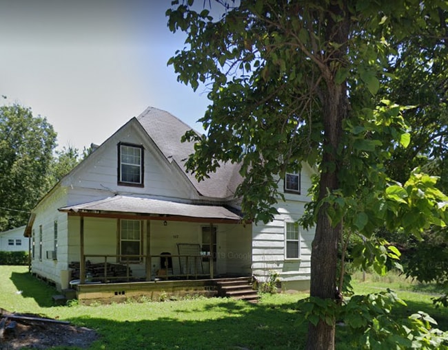 Building Photo - 507 S Middle St Rental