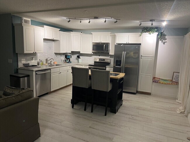 Photo - 312 Southwind Dr