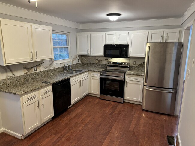 Photo - 2036 Yew Ct
