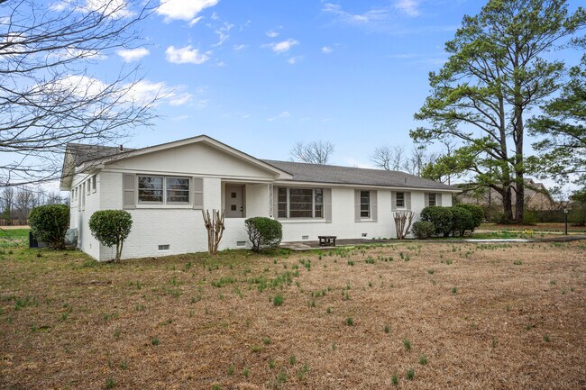 Photo - 16985 Oakdale Rd