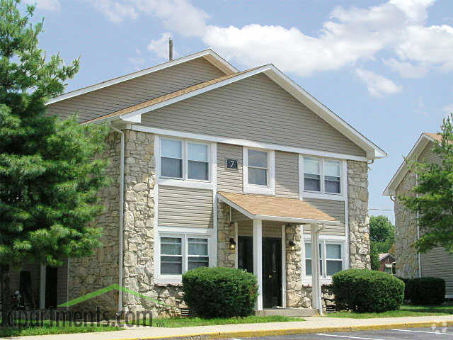 Building Photo - The Court at Sandstone Apartments