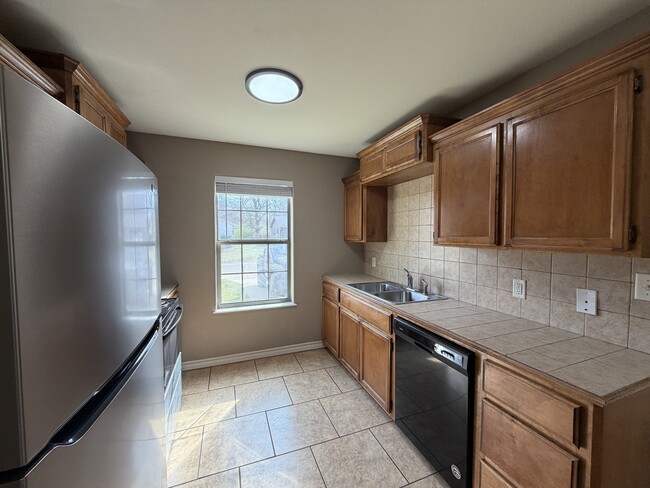 Photo - 2415 Laurel St