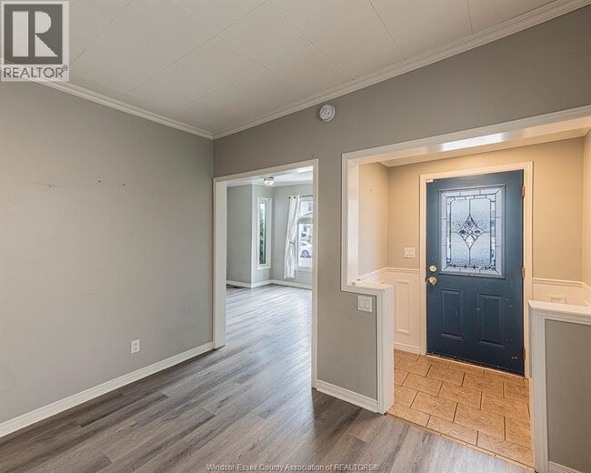 Photo - 420 Pierre Ave