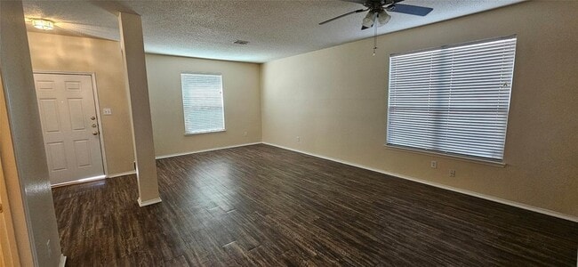 Photo - 2820 Deer Ridge Dr