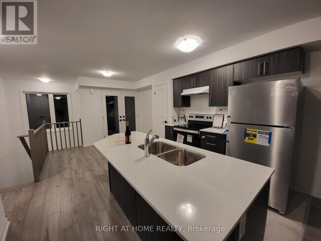 Photo - 23 Fairlane Ave