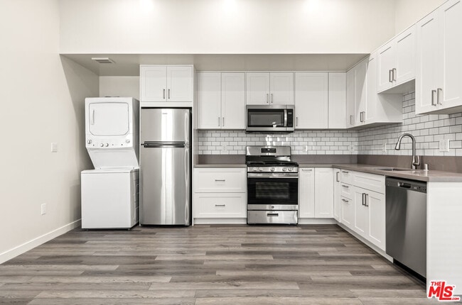 Building Photo - 2336 Scarff St Unit 2338 Rental