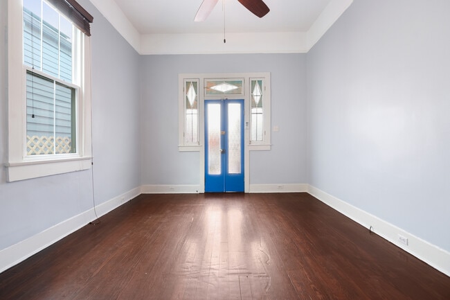 Photo - 918 Spain St