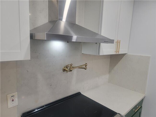 Photo - 469 Zimpfer St