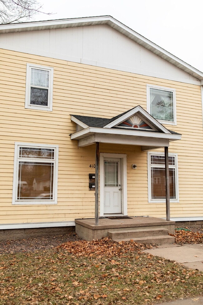 Photo - New On Market - 3 Bedroom, 1 Bathroom Duplex