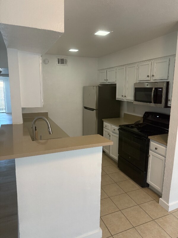 Photo - 5508 Lakeview Pkwy