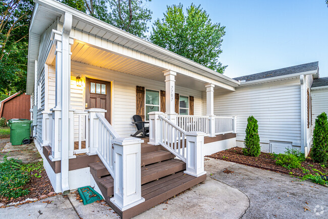 Building Photo - Beautiful four bedroom on Bailey Cove Rental